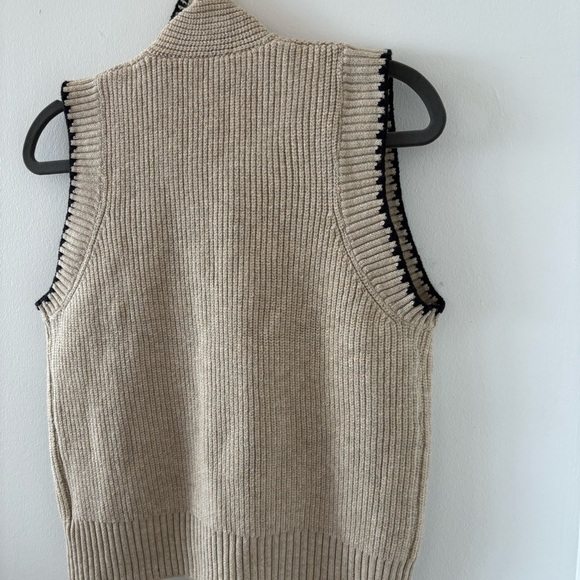 Commense Tie Neck Contrast Trim Button Sweater Vest Size L NWT In Khaki - Picture 3 of 13